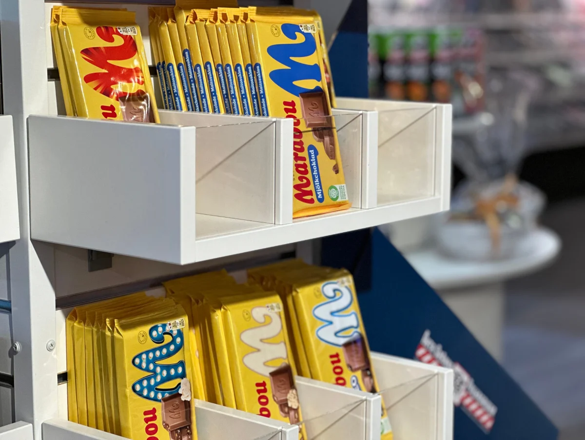 Godisställ inredning godisbutik med svenskt ursprung.