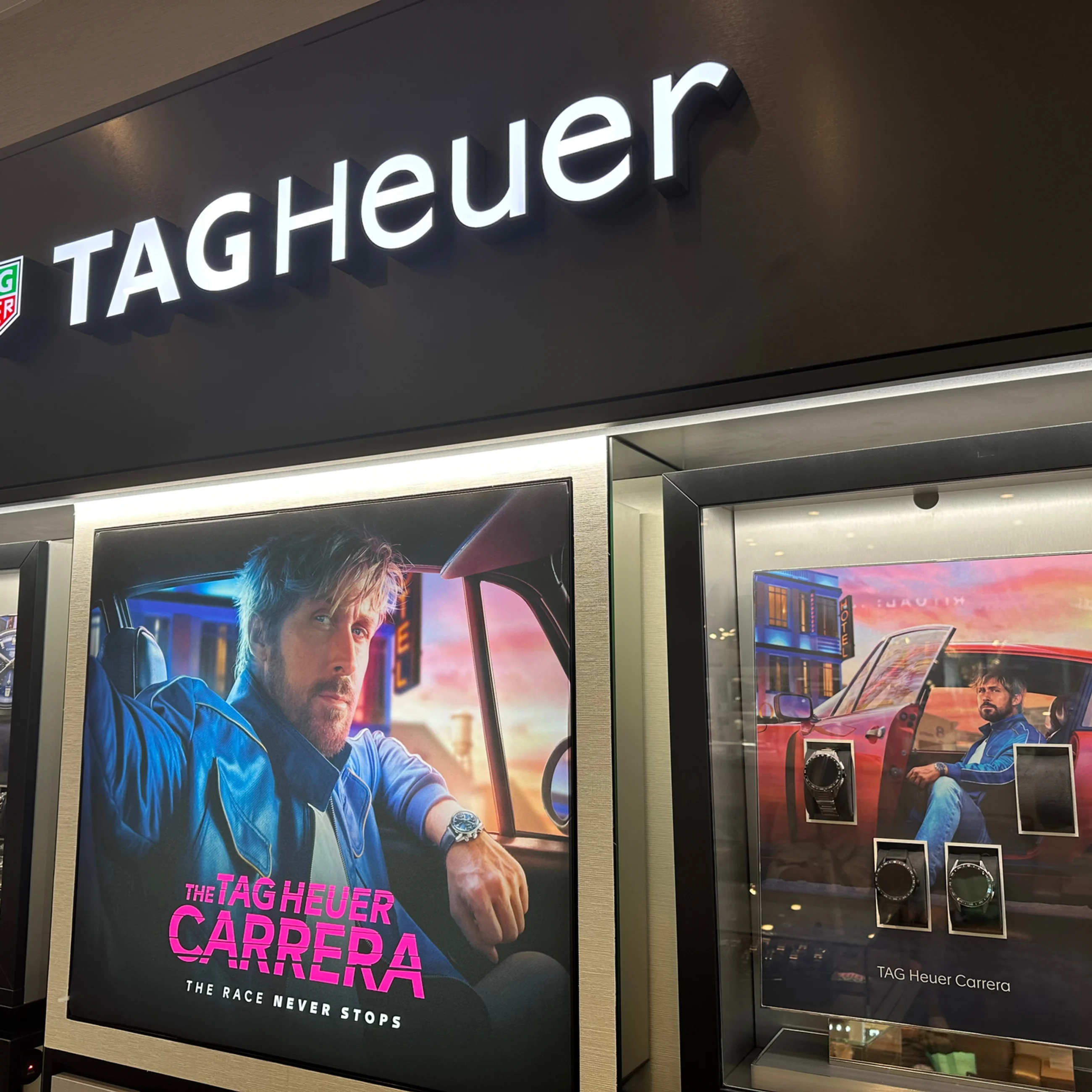 TAG Heuer shop-in-shop av Smålandsinredningar