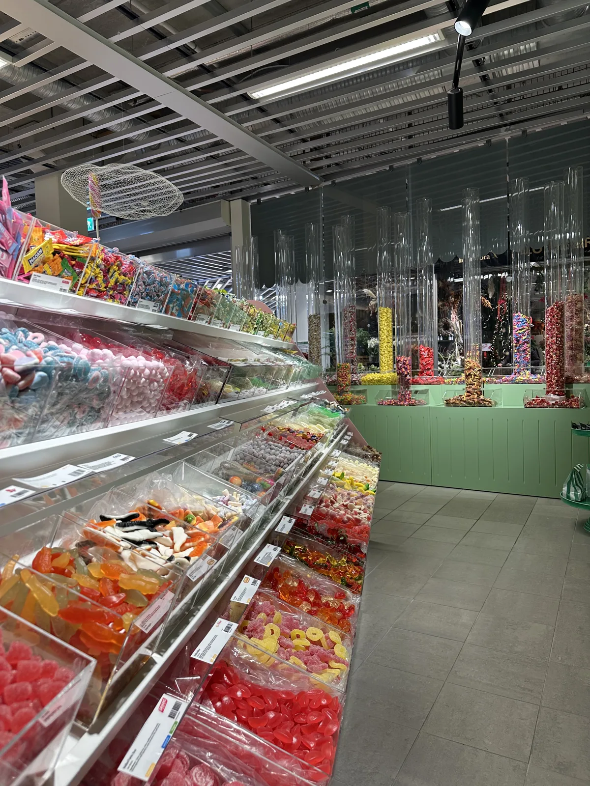 Sockertoppen i Höllviken – en godisupplevelse i molnlik design